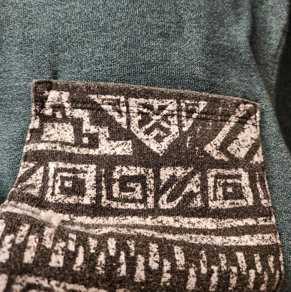 On The Byas Men's XL Shirt - Picture 2 of 3